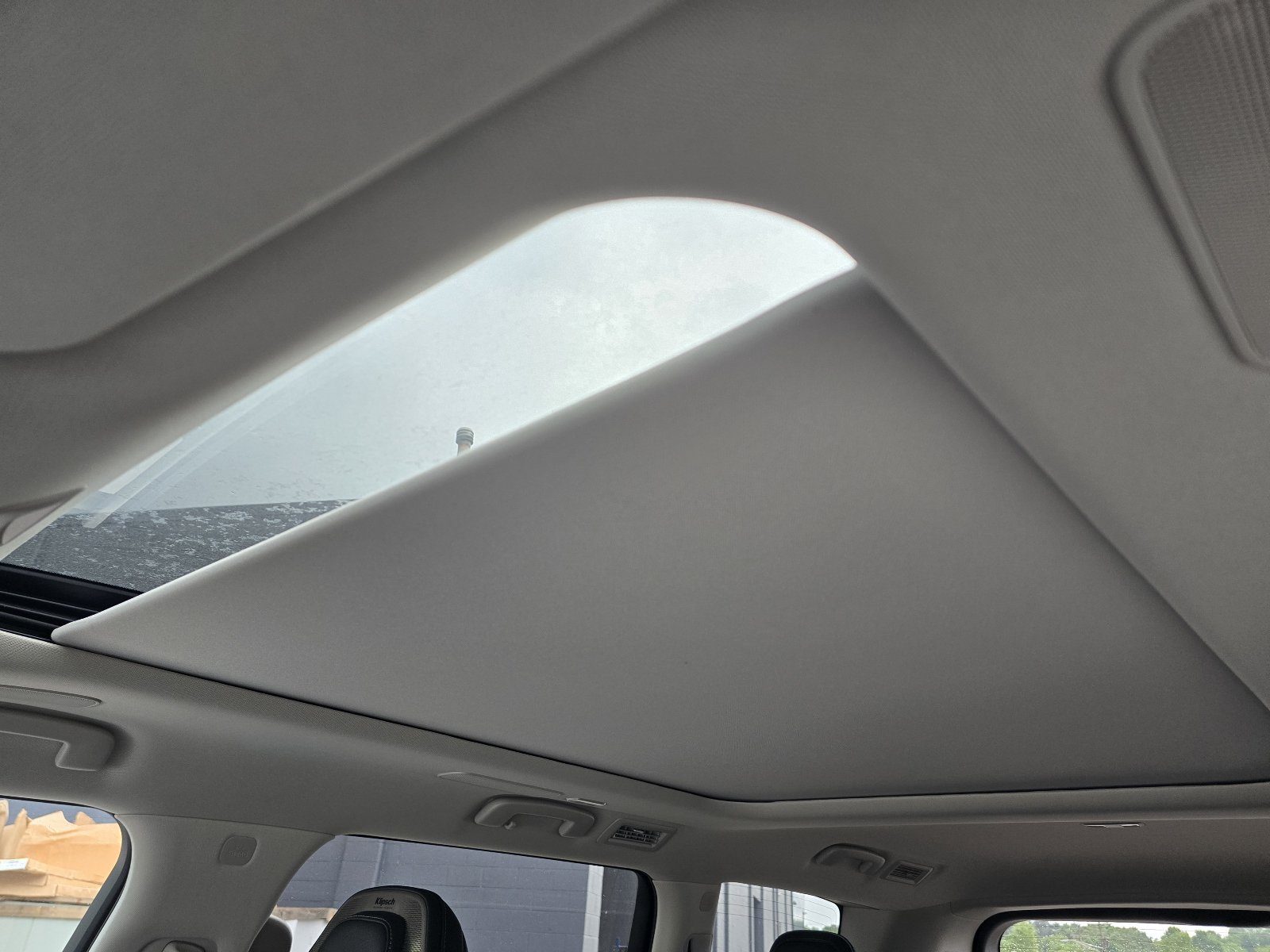 Used 2025 INFINITI QX80 Sensory AWD/4WD image 24