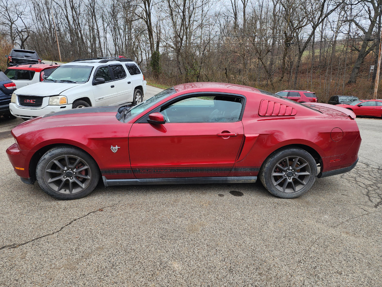 Used 2010 Ford Mustang Coupe image 3