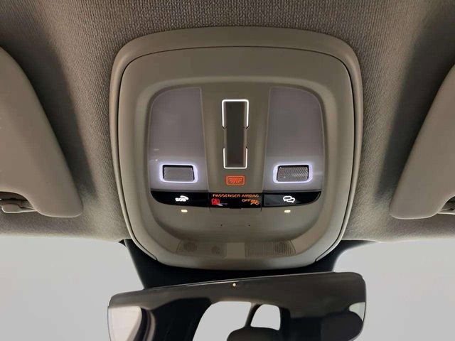 Used 2025 Volvo XC40 B5 Core AWD/4WD image 60