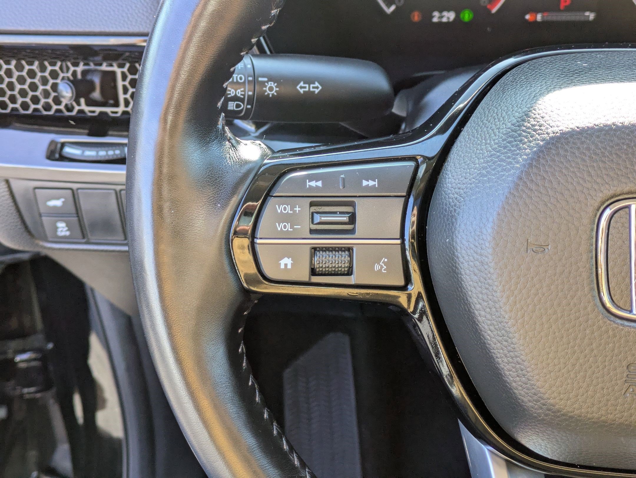 Used 2025 Honda CR-V EX-L image 19