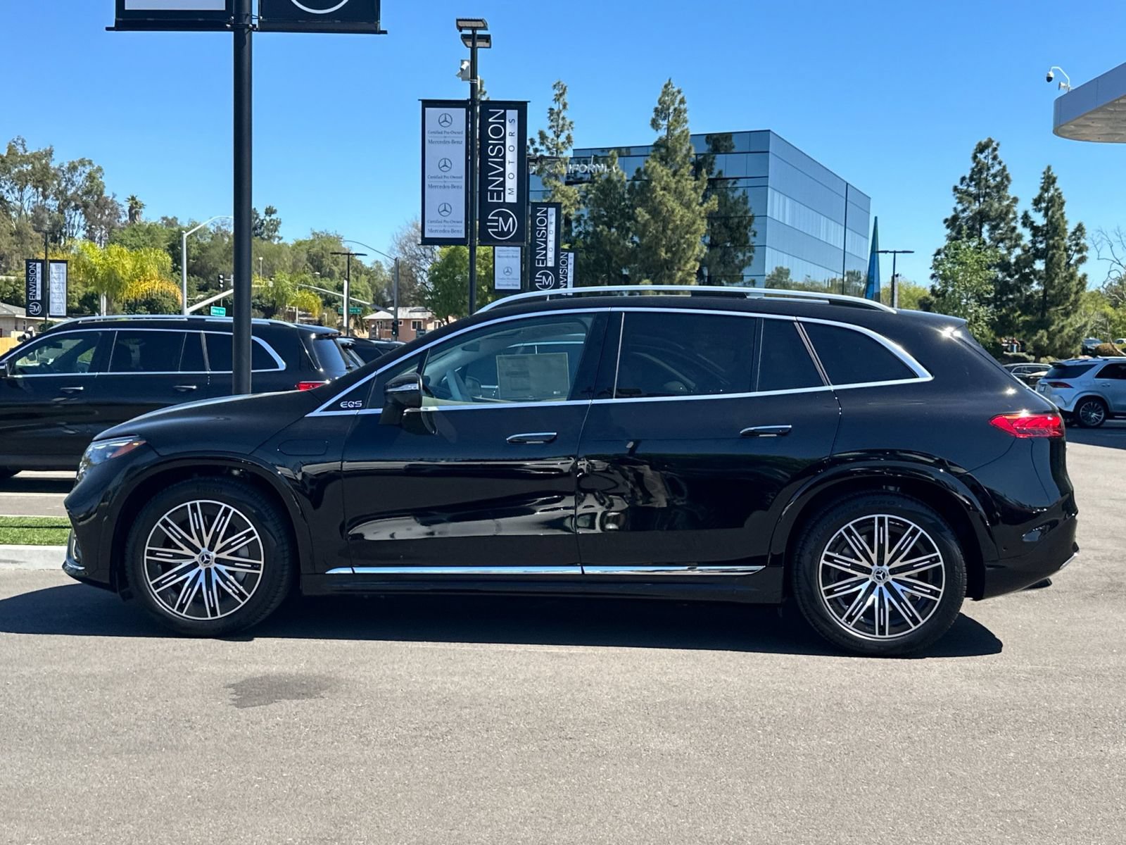 New 2026 Mercedes-Benz EQS 400 4MATIC SUV image 6
