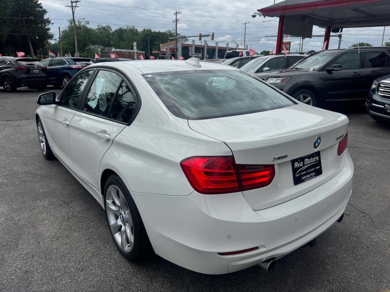 Used 2014 BMW 335i xDrive Sedan AWD/4WD image 6