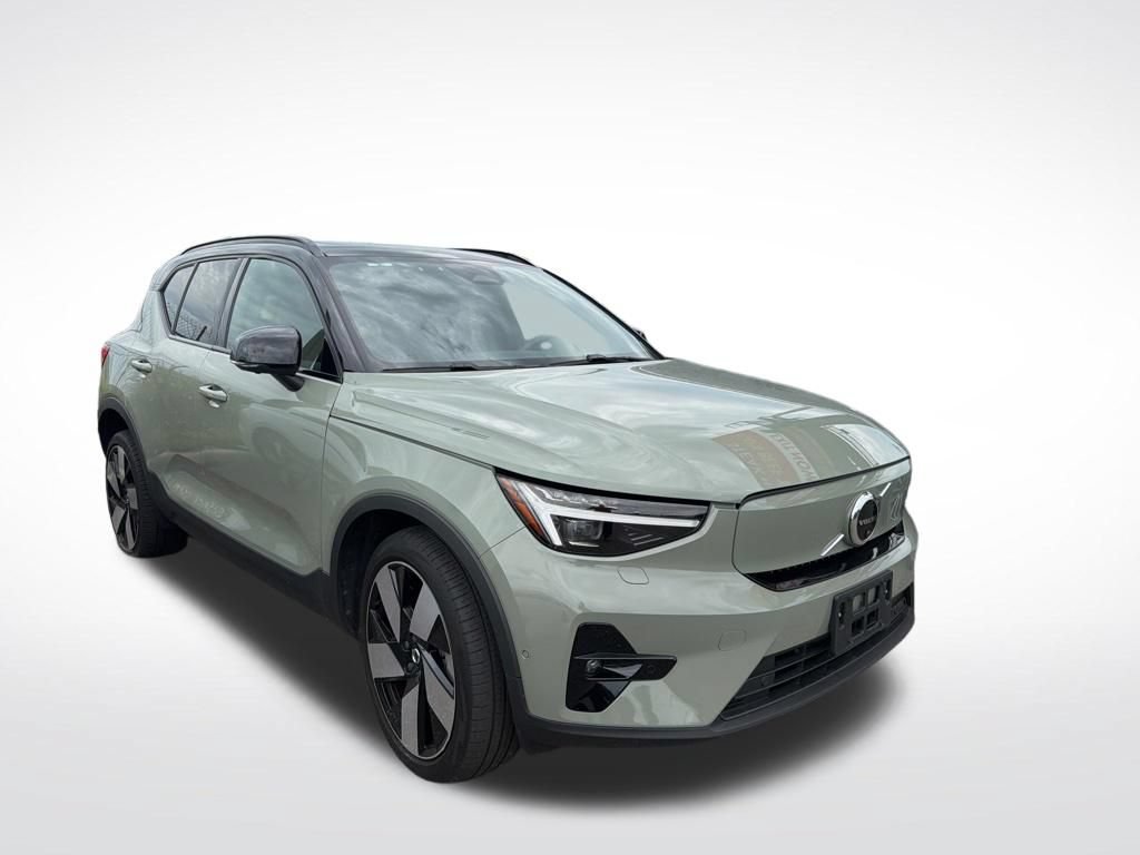 Used 2023 Volvo XC40 Recharge Ultimate AWD/4WD video 2
