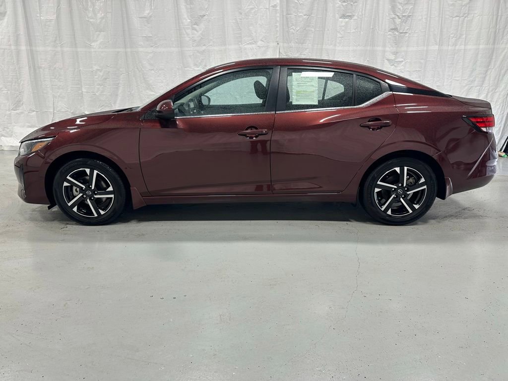 Used 2025 Nissan Sentra SV FWD image 4
