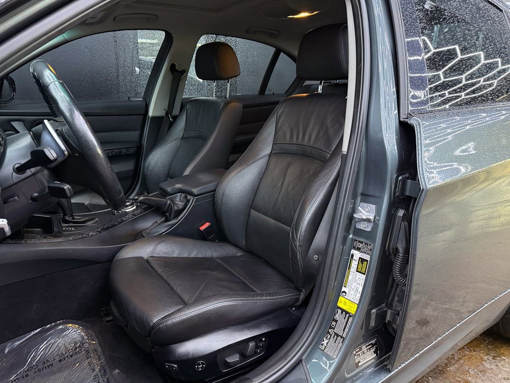 Used 2011 BMW 335i xDrive Sedan image 14