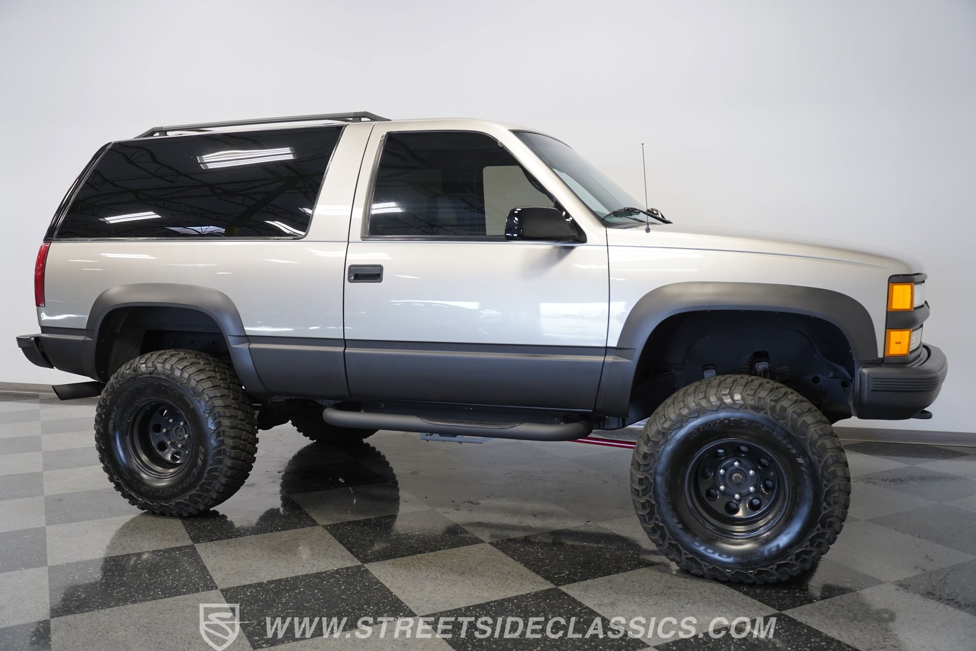 Used 1999 Chevrolet Tahoe 4WD 2-Door w/ Preferred Equipment Group image 15