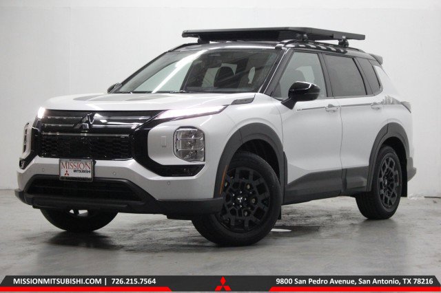 New 2026 Mitsubishi Outlander Trail Edition image 1