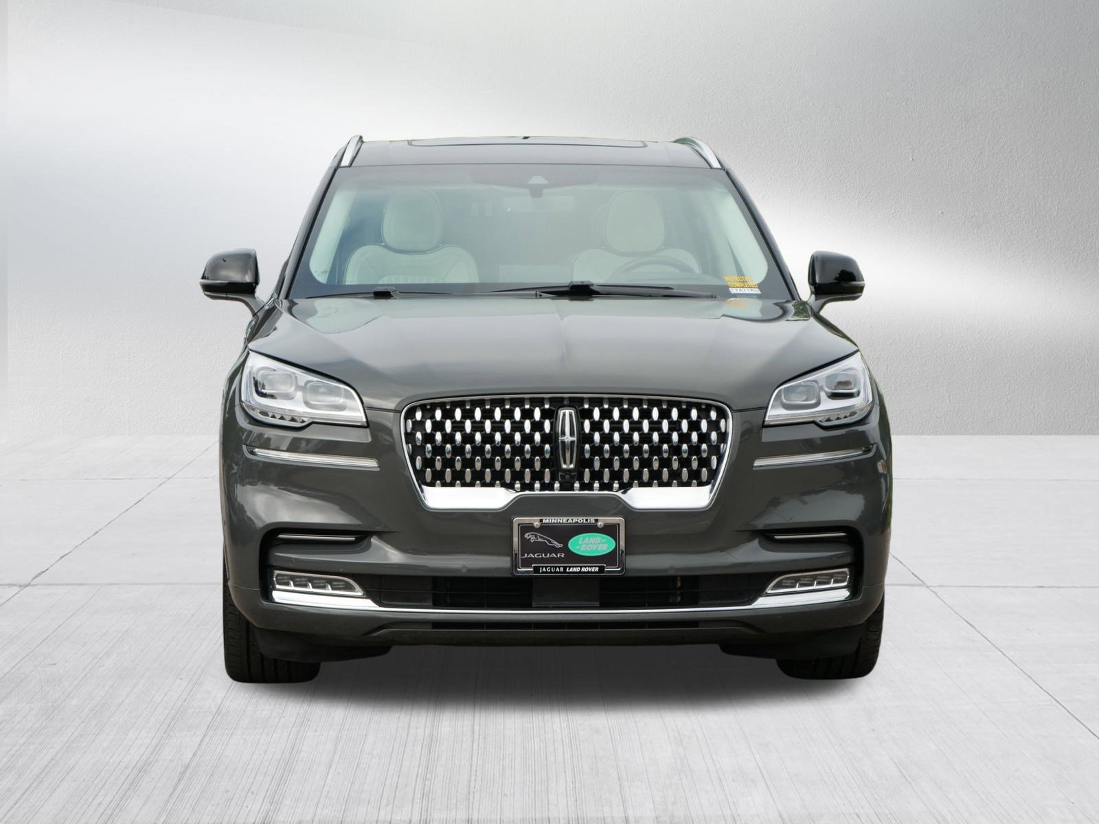 Used 2023 Lincoln Aviator Black Label w/ Dynamic Handling Package image 2