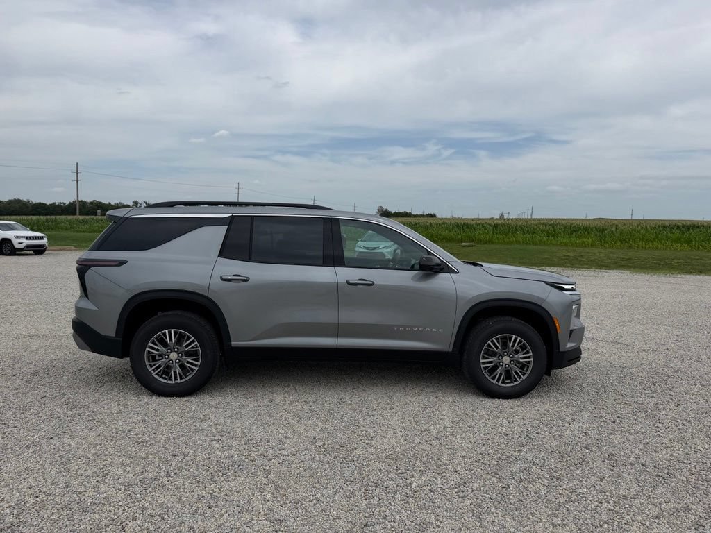 New 2026 Chevrolet Traverse LT w/ Driver Confidence Package FWD image 2