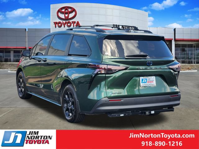 Used 2025 Toyota Sienna XLE Woodland Edition AWD/4WD image 8