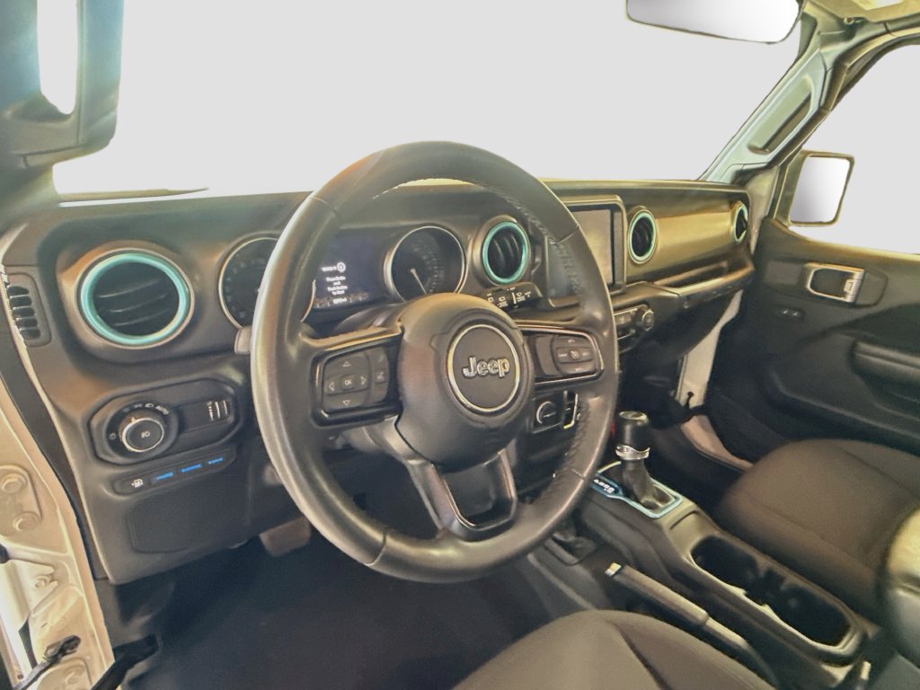 Certified 2023 Jeep Wrangler Unlimited w/ Sun & Screen Package AWD/4WD image 12