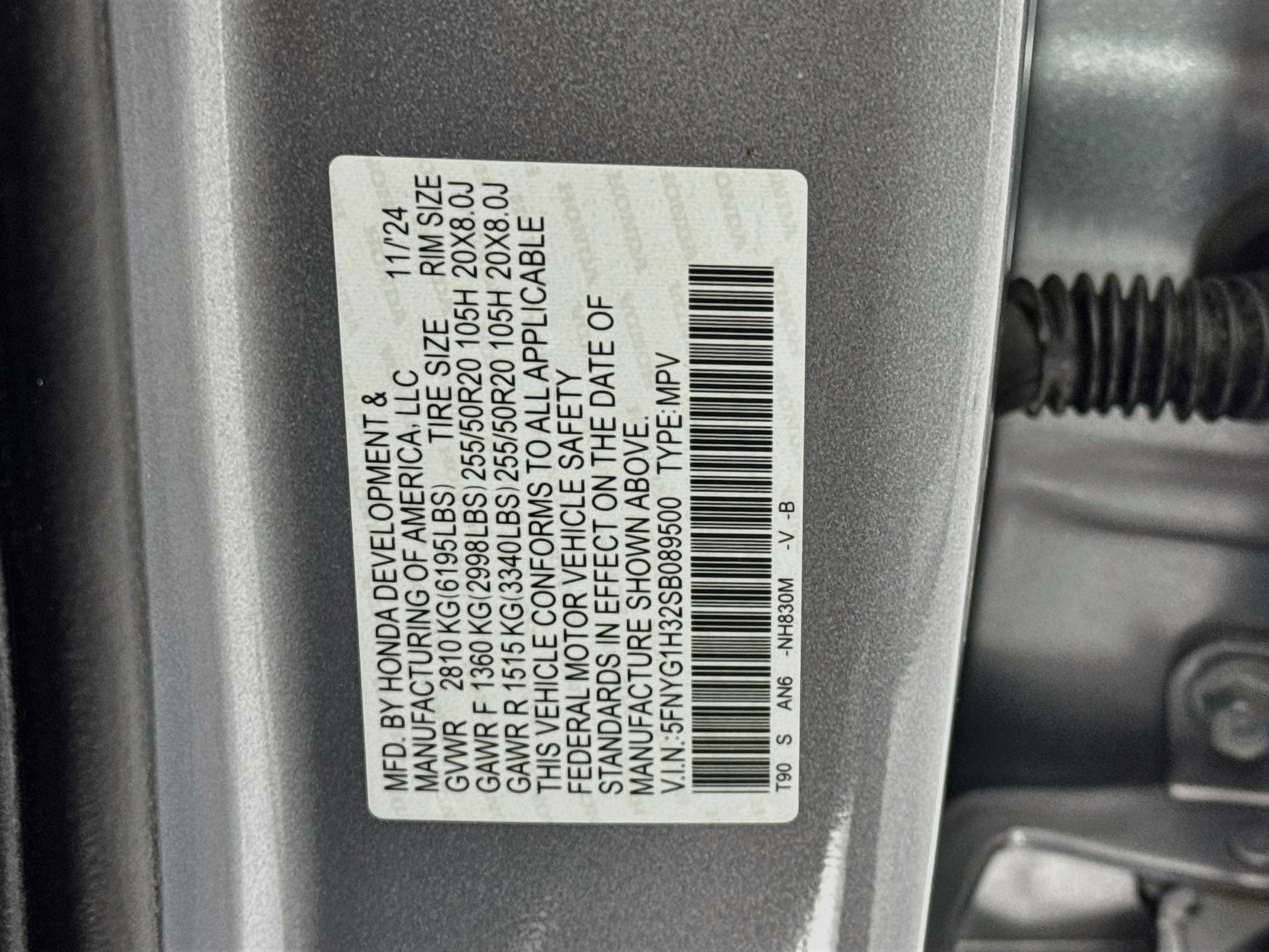 Certified 2025 Honda Pilot Sport image 32