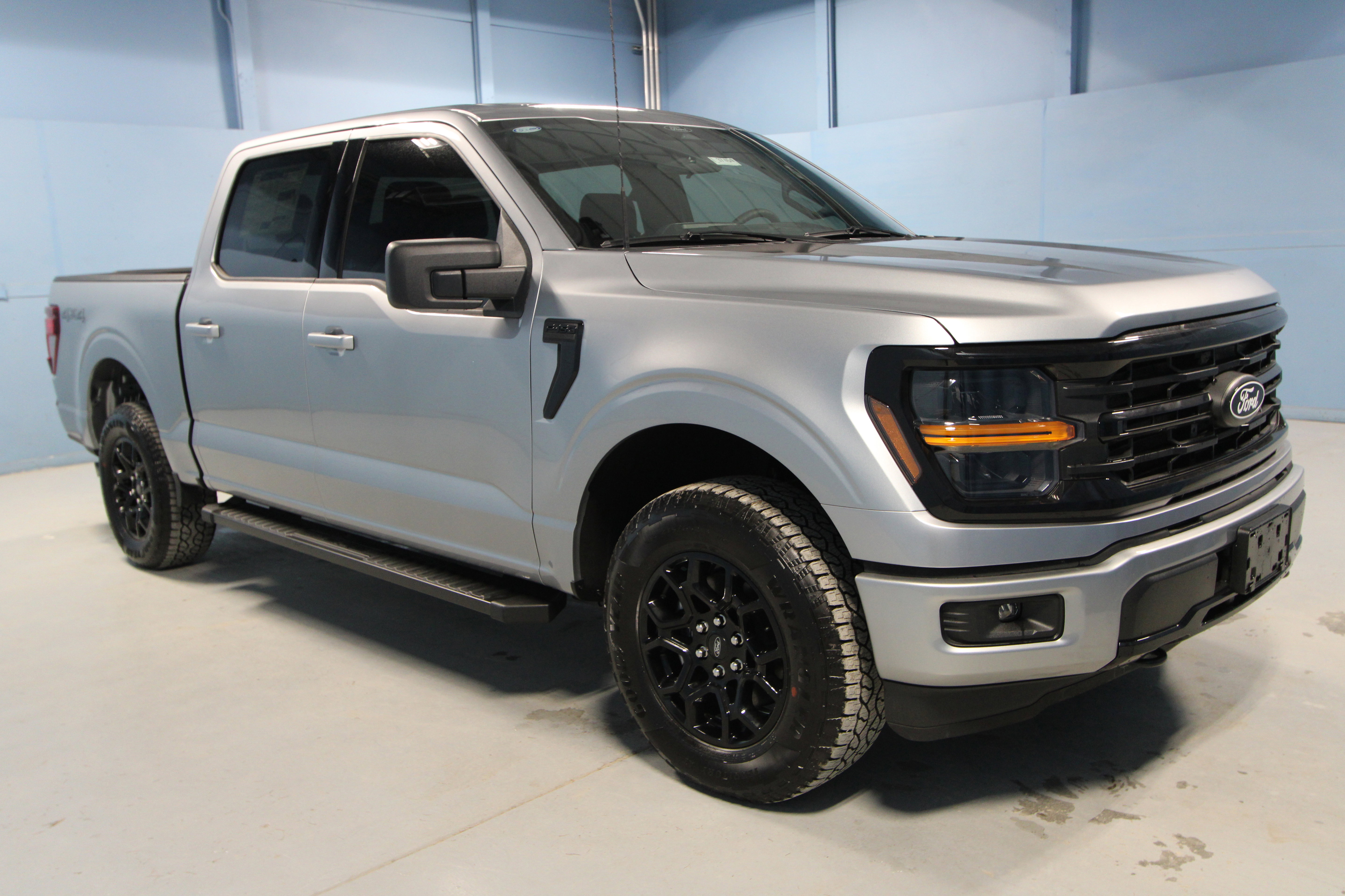 New 2025 Ford F150 XLT w/ Equipment Group 301A Standard