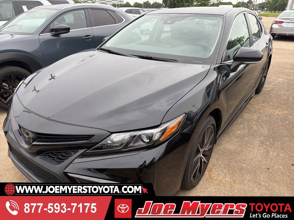 Used 2024 Toyota Camry SE FWD video 1