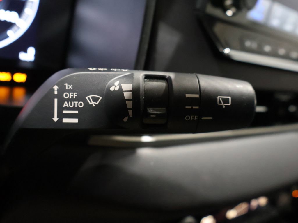 Used 2024 Mitsubishi Outlander SE image 37