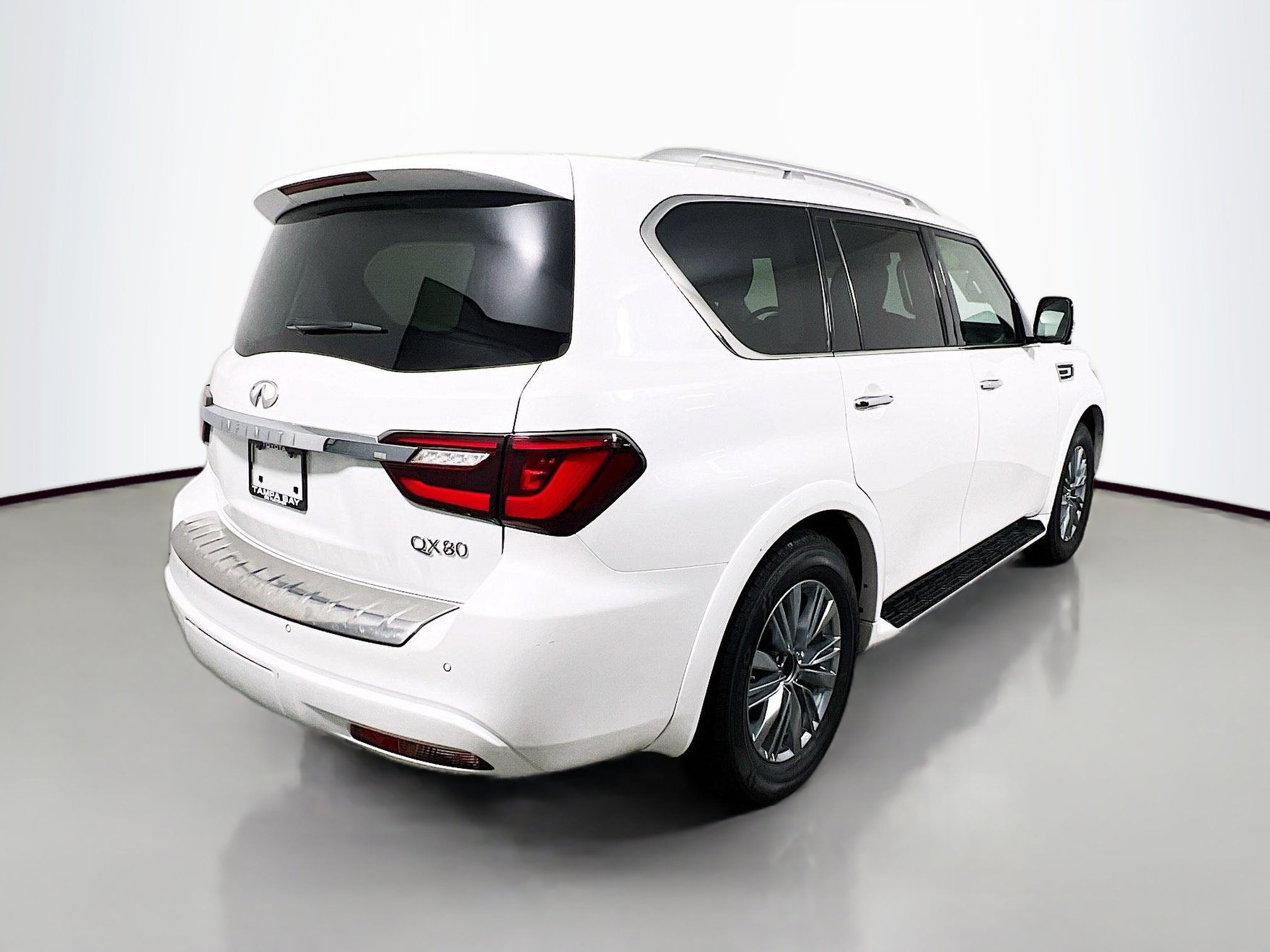 Used 2024 INFINITI QX80 Luxe image 4