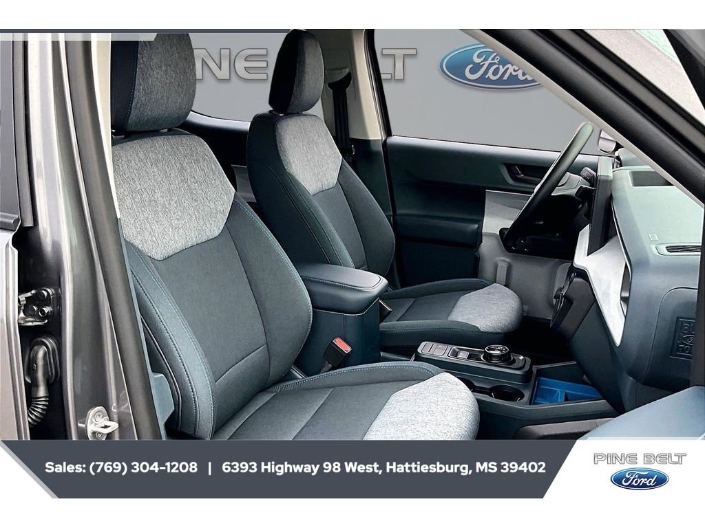 Used 2025 Ford Maverick XLT FWD image 6
