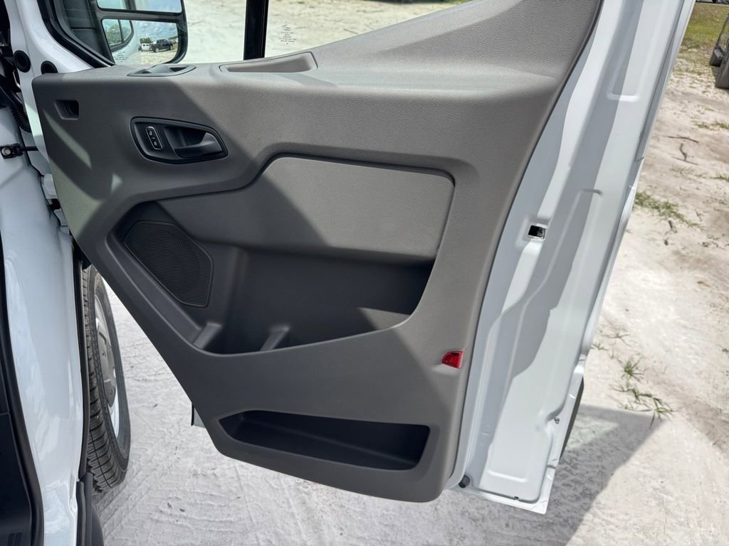 New 2026 Ford Transit 250 148 Medium Roof image 22