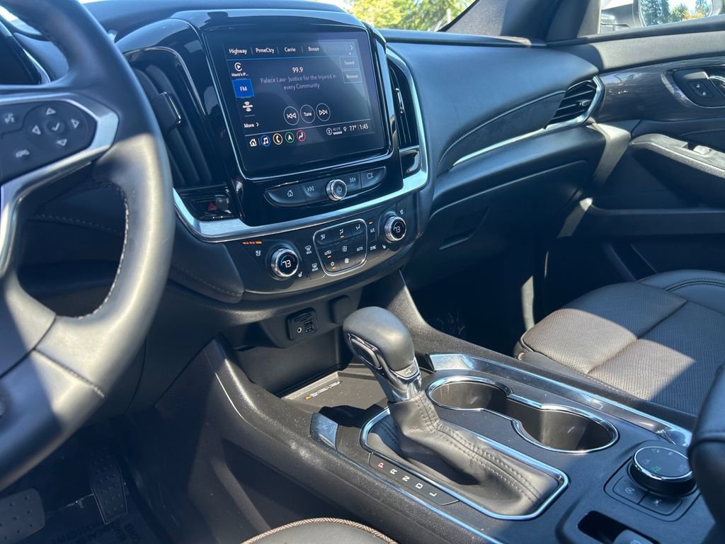 Used 2023 Chevrolet Traverse High Country image 19