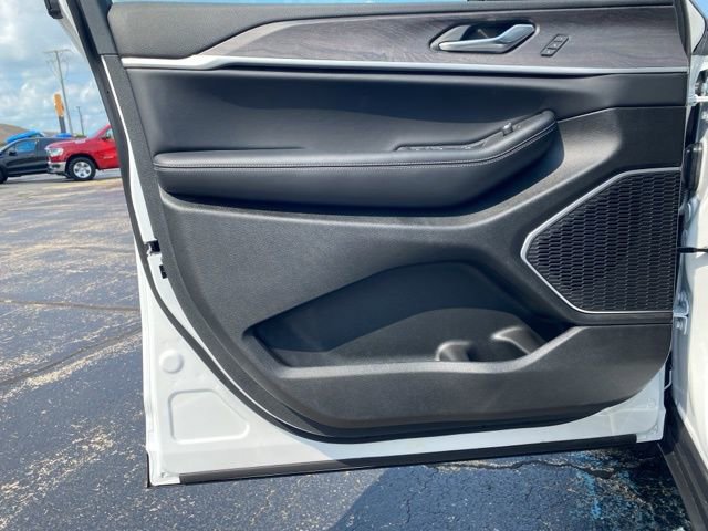 New 2025 Jeep Grand Cherokee L Limited image 20