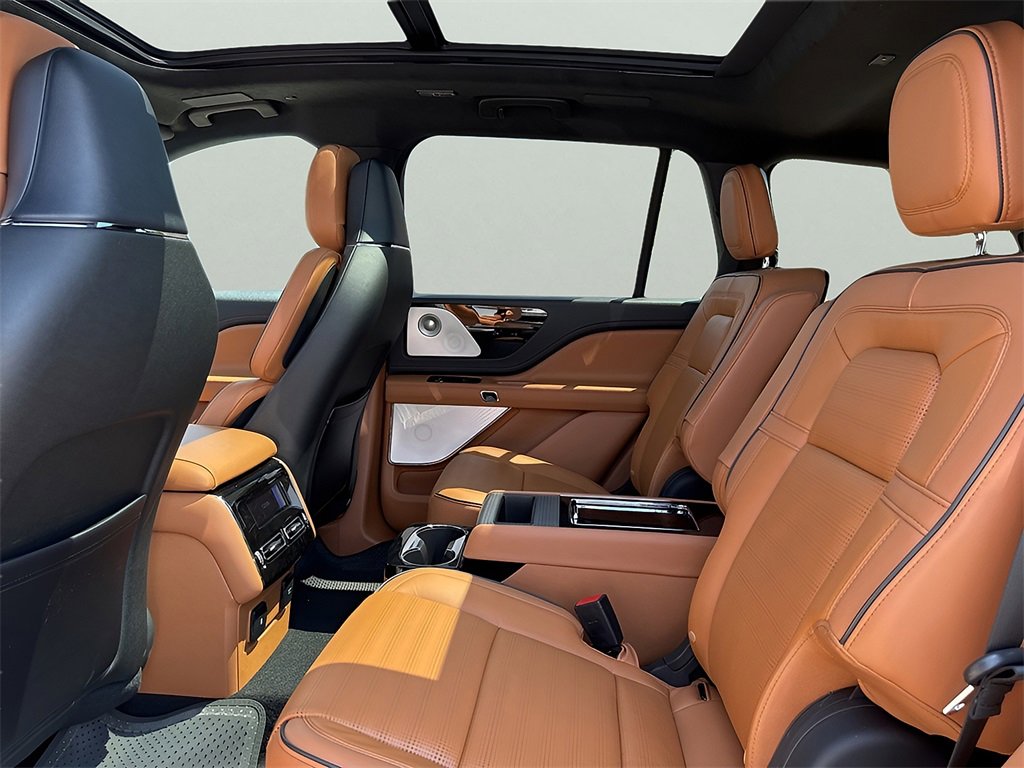 New 2025 Lincoln Aviator Black Label image 15
