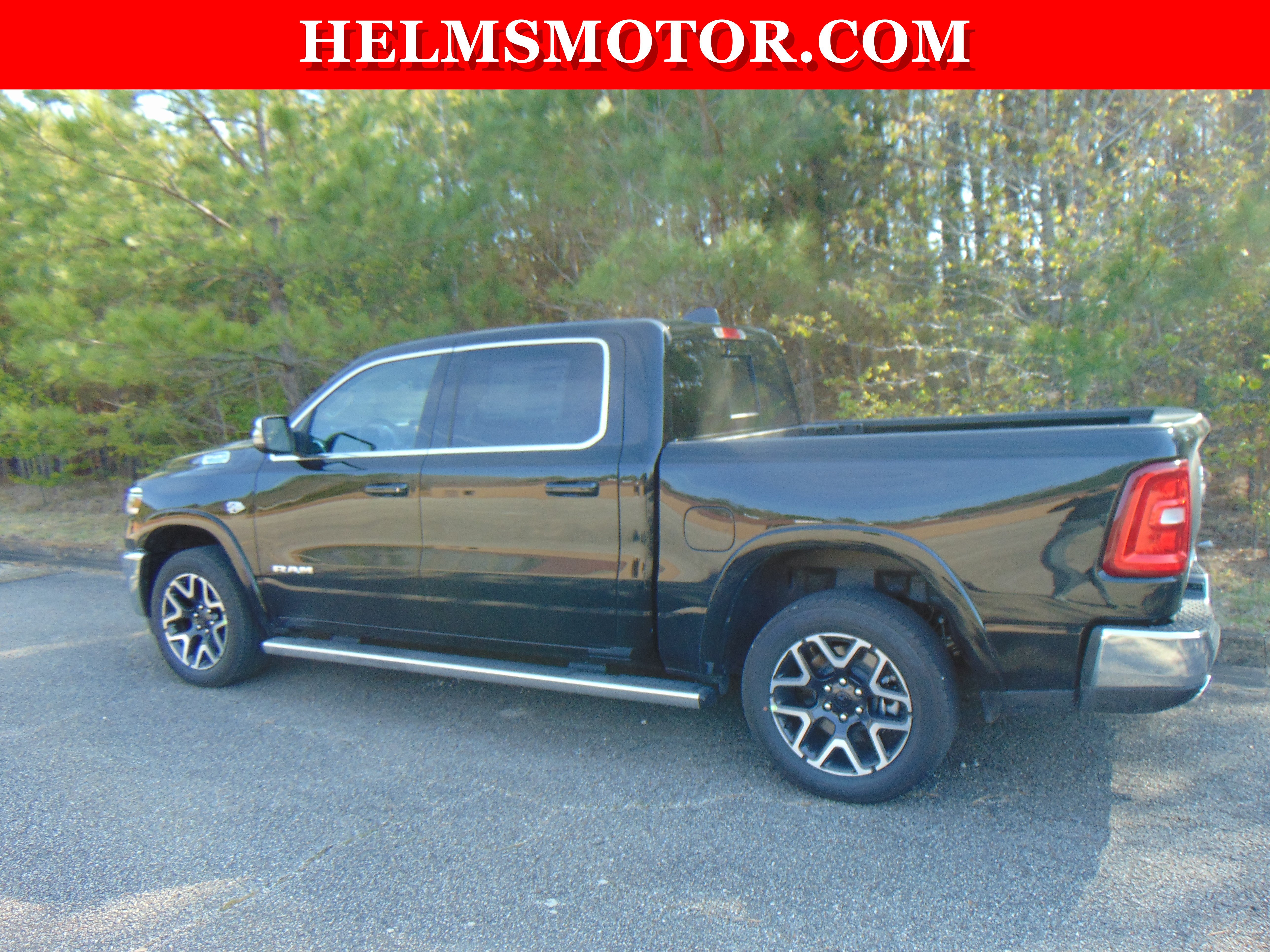 New 2026 RAM 1500 Laramie AWD/4WD image 10
