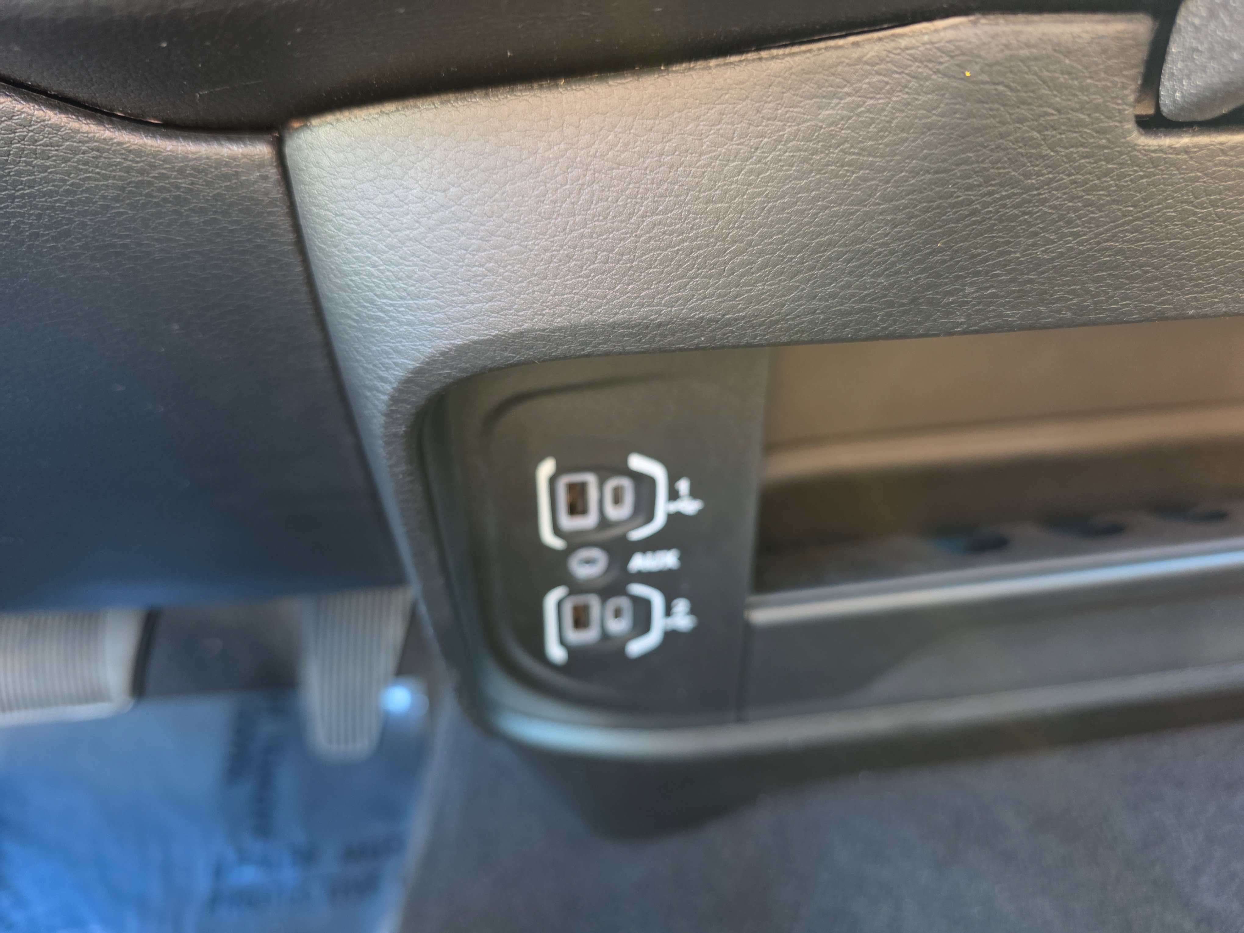 New 2026 RAM 3500 Tradesman image 9