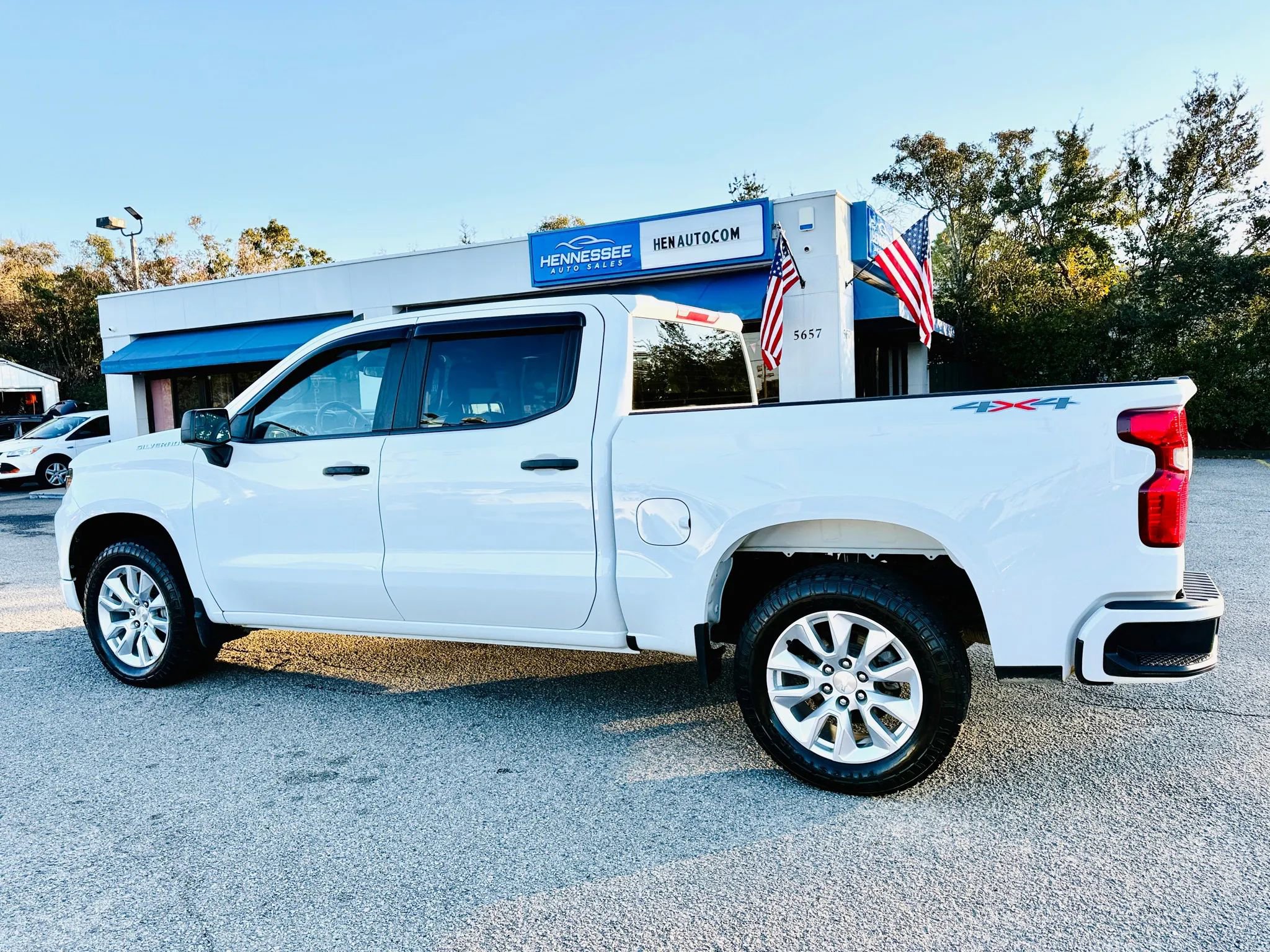 Used 2022 Chevrolet Silverado 1500 Custom image 36