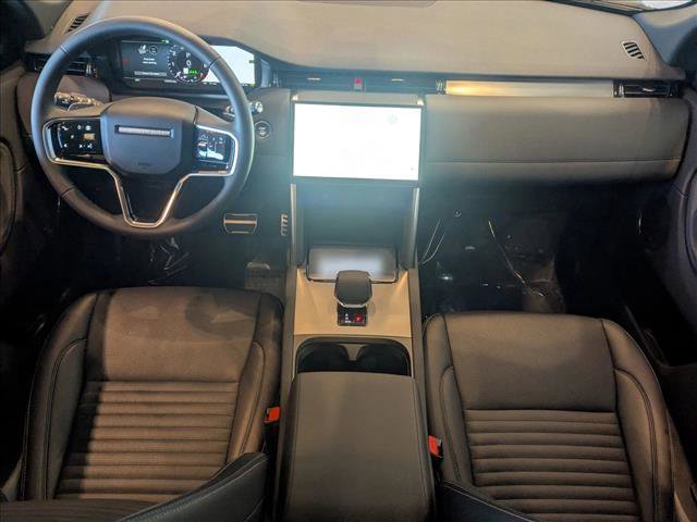 Used 2024 Land Rover Discovery Sport Dynamic SE image 17