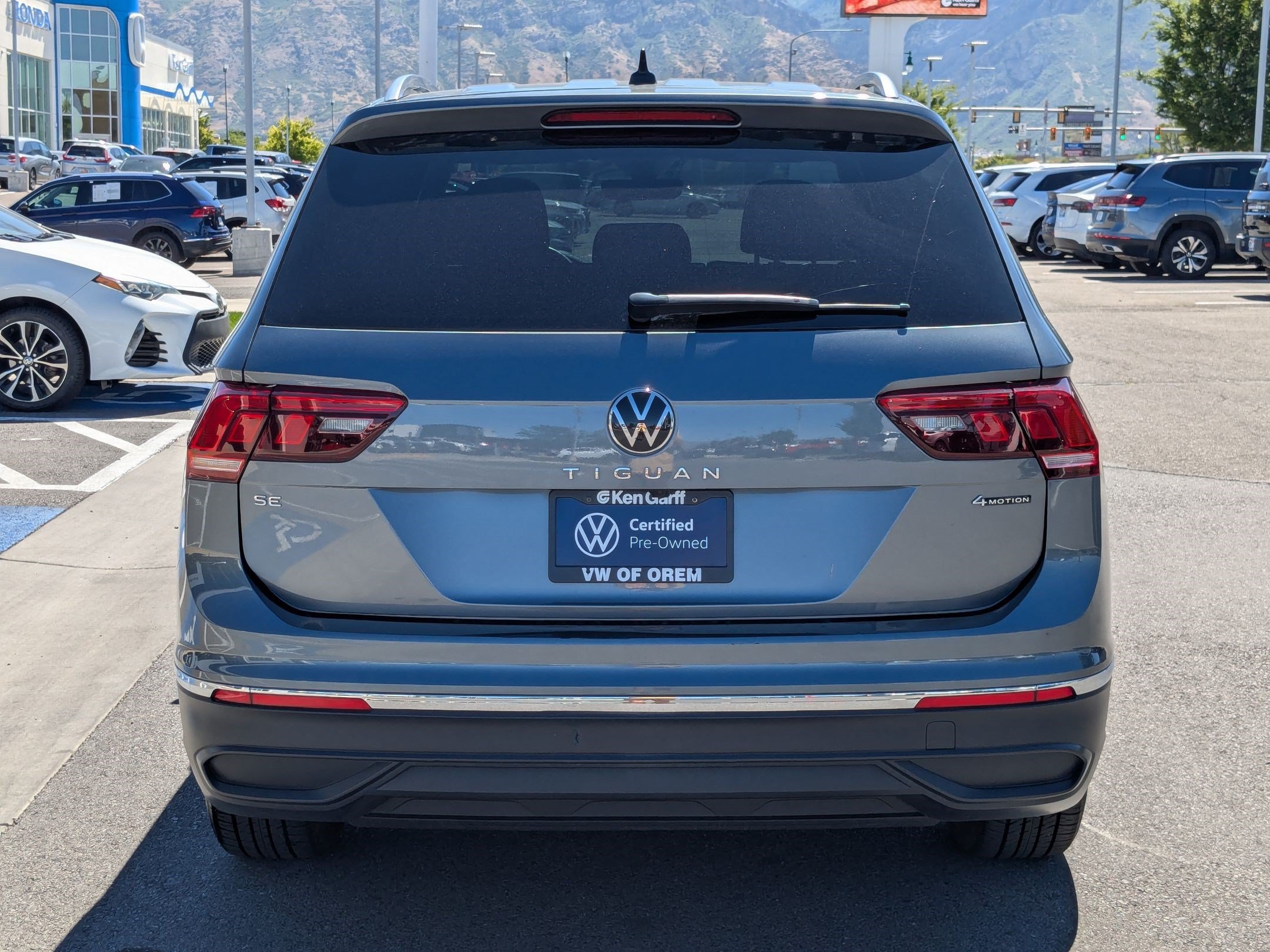 Used 2022 Volkswagen Tiguan SE AWD/4WD image 7