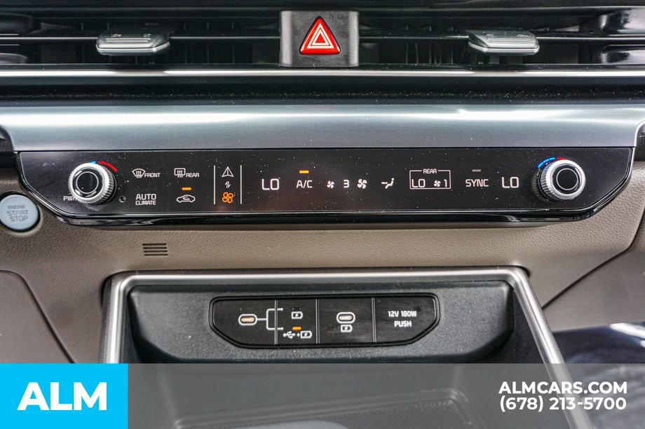 Used 2025 Kia Carnival FWD image 47