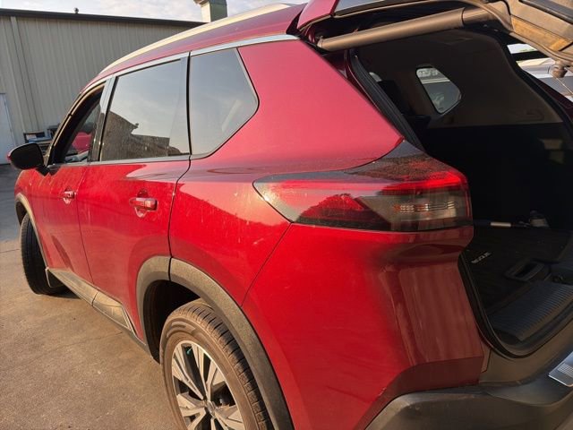 Used 2021 Nissan Rogue SV w/ Premium Package FWD image 19