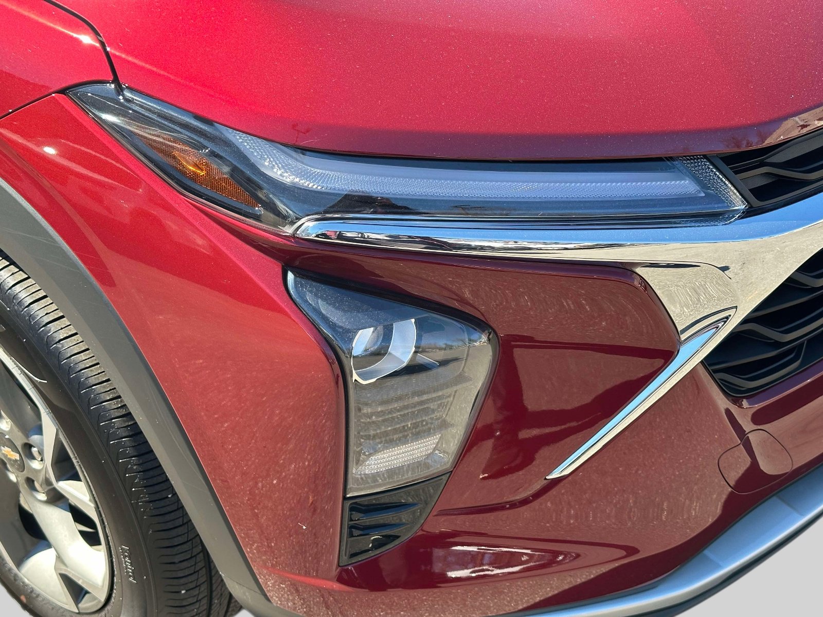 Used 2025 Chevrolet Trax LT w/ Driver Confidence Package image 8