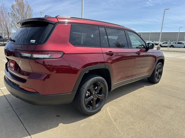 New 2025 Jeep Grand Cherokee L Altitude image 7
