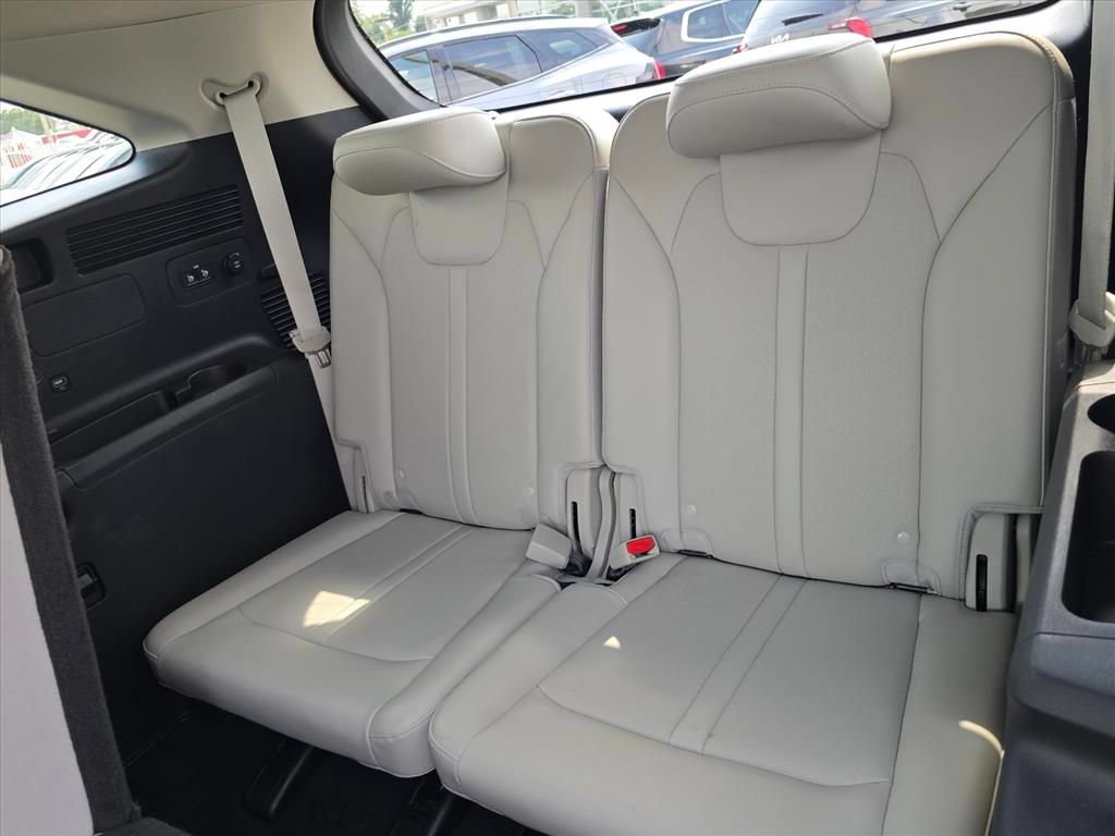 Certified 2023 Kia Sorento S FWD image 15