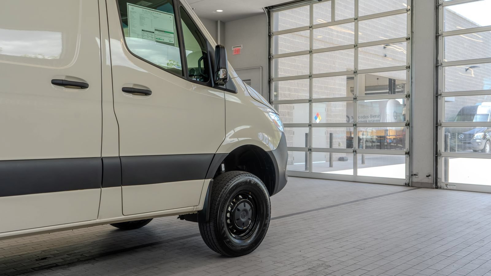 Used 2025 Mercedes-Benz Sprinter 2500 image 29