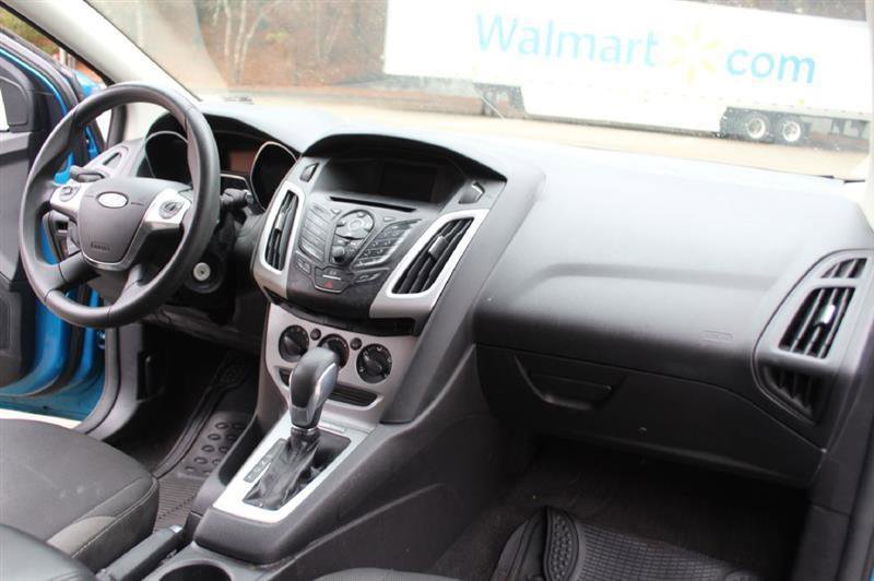 Used 2014 Ford Focus SE FWD image 11