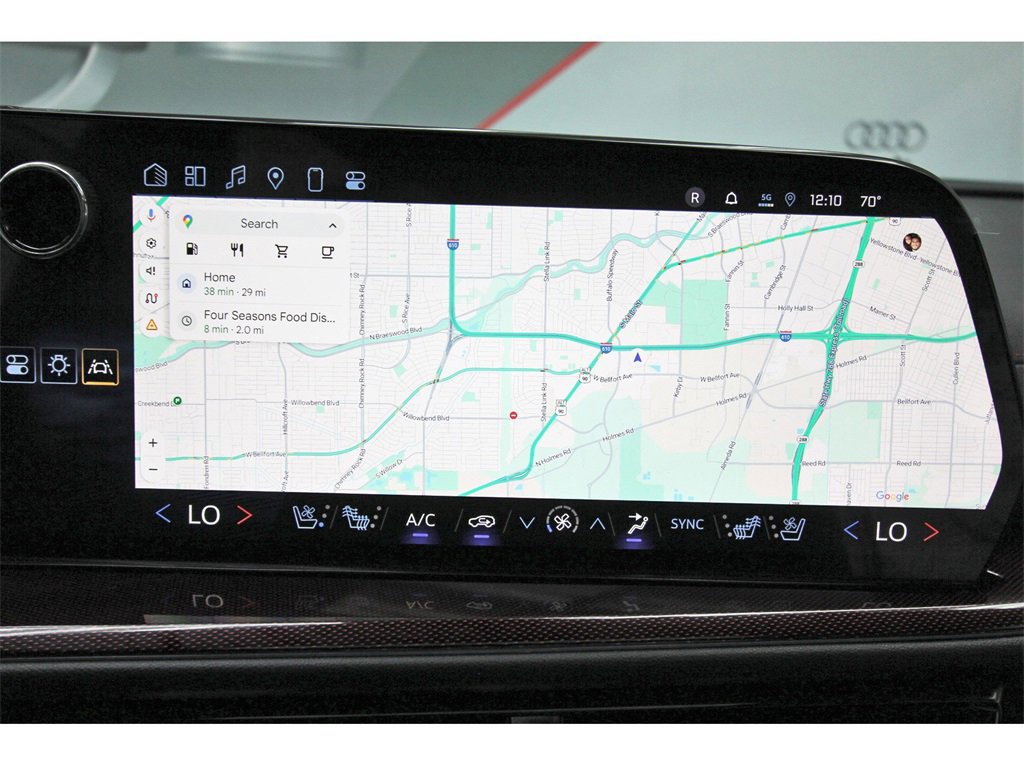 Used 2025 Chevrolet Traverse RS image 20