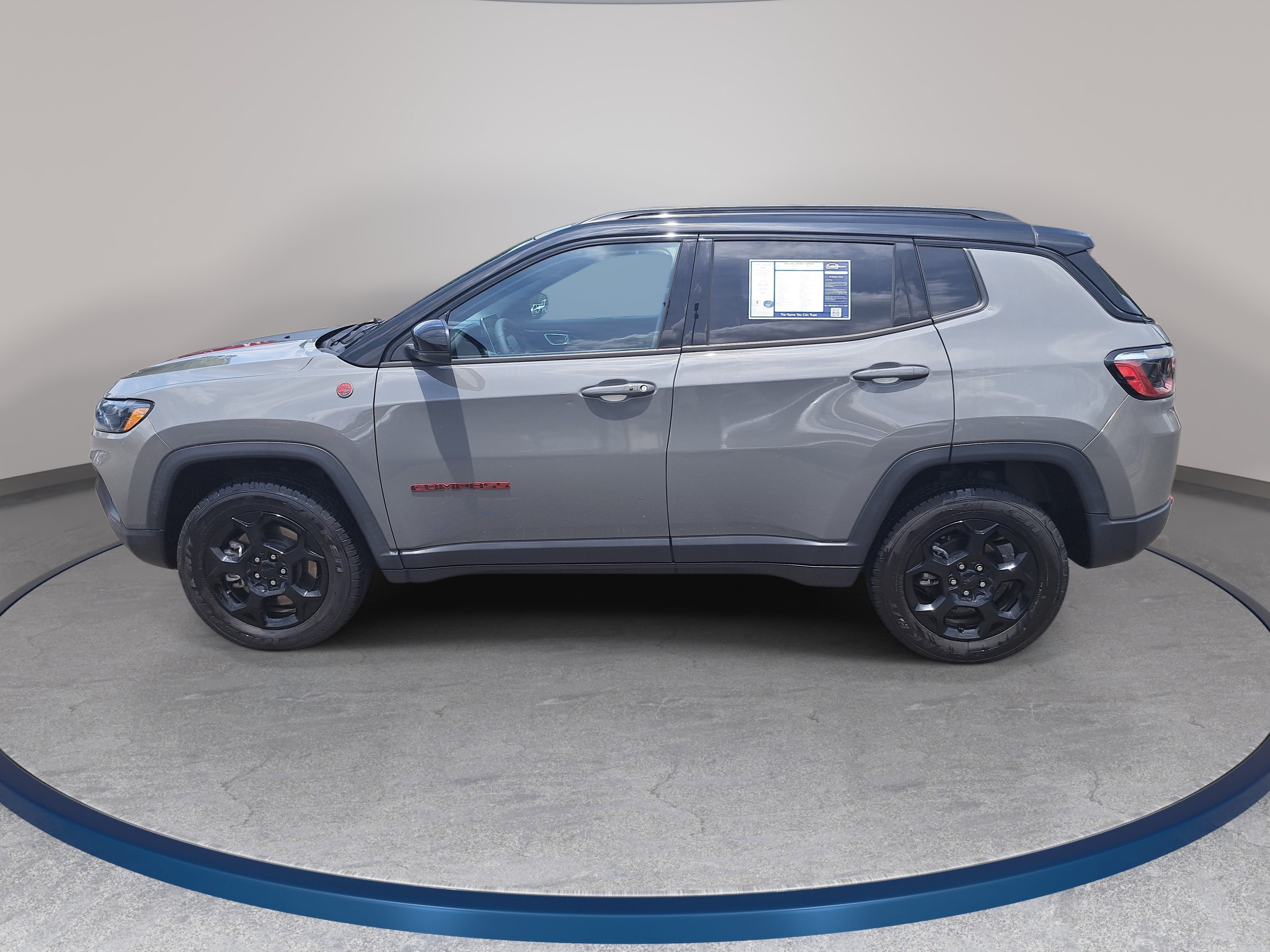 Used 2023 Jeep Compass Trailhawk AWD/4WD image 8