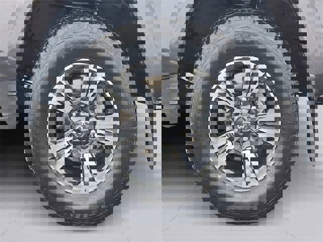 Used 2018 Toyota Tacoma TRD Sport image 9