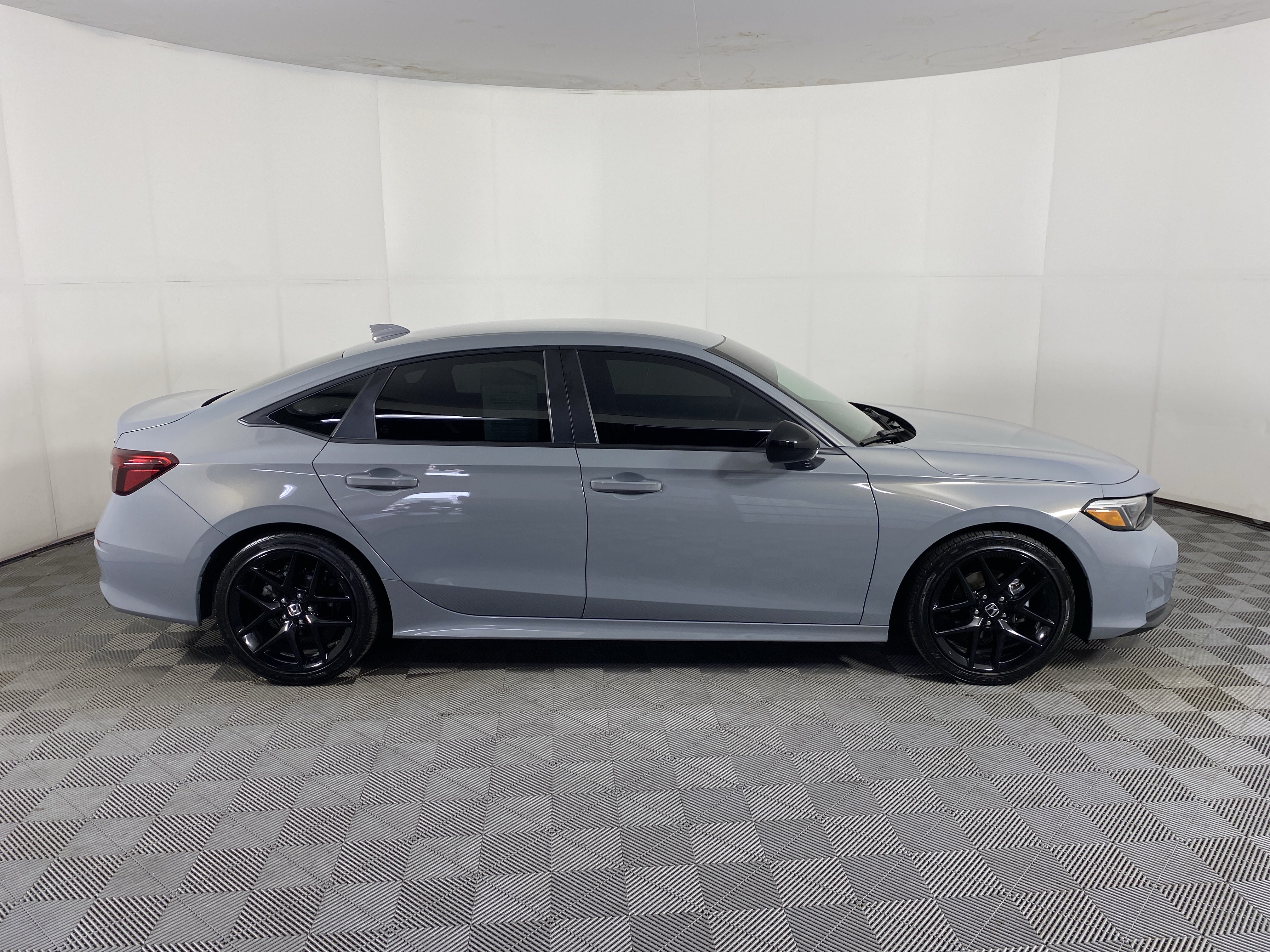 Used 2025 Honda Civic Sport image 5