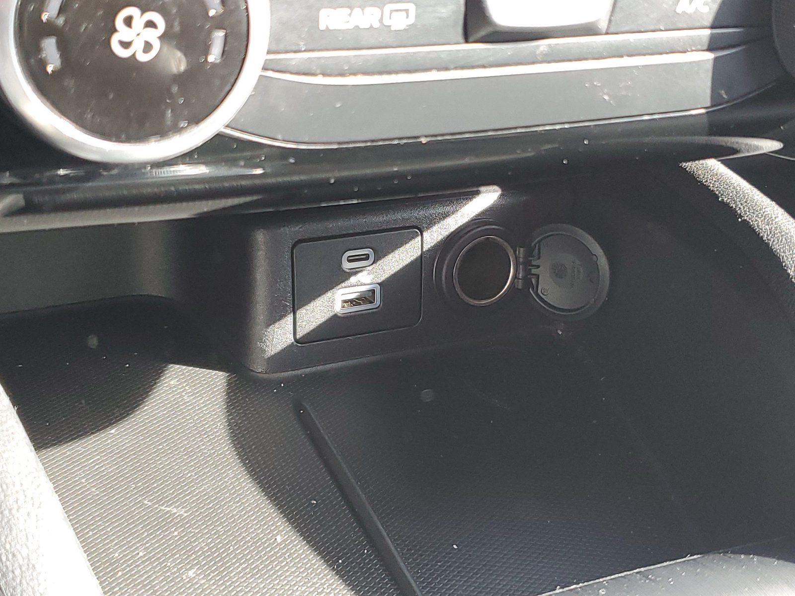 Used 2022 Ford Escape SE FWD image 29