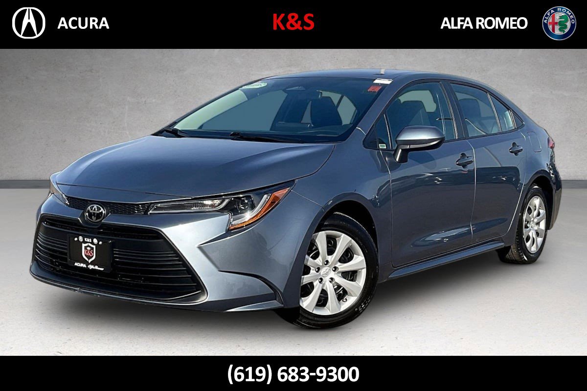 Used 2025 Toyota Corolla LE FWD image 1