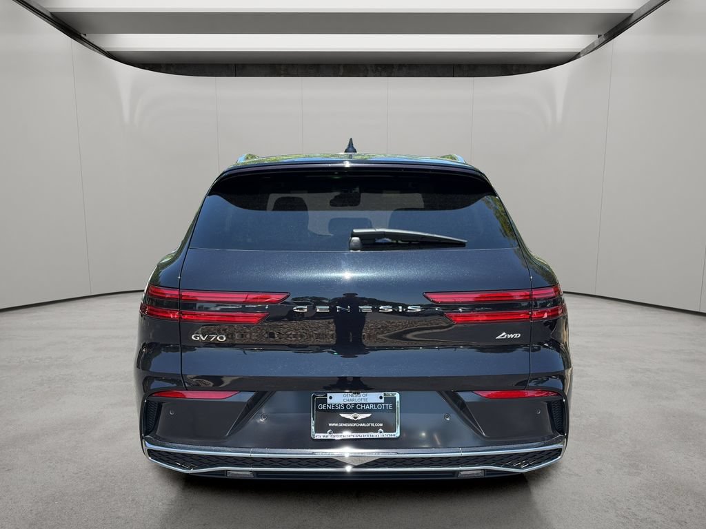 Certified 2026 Genesis GV70 2.5T Advanced AWD/4WD image 4