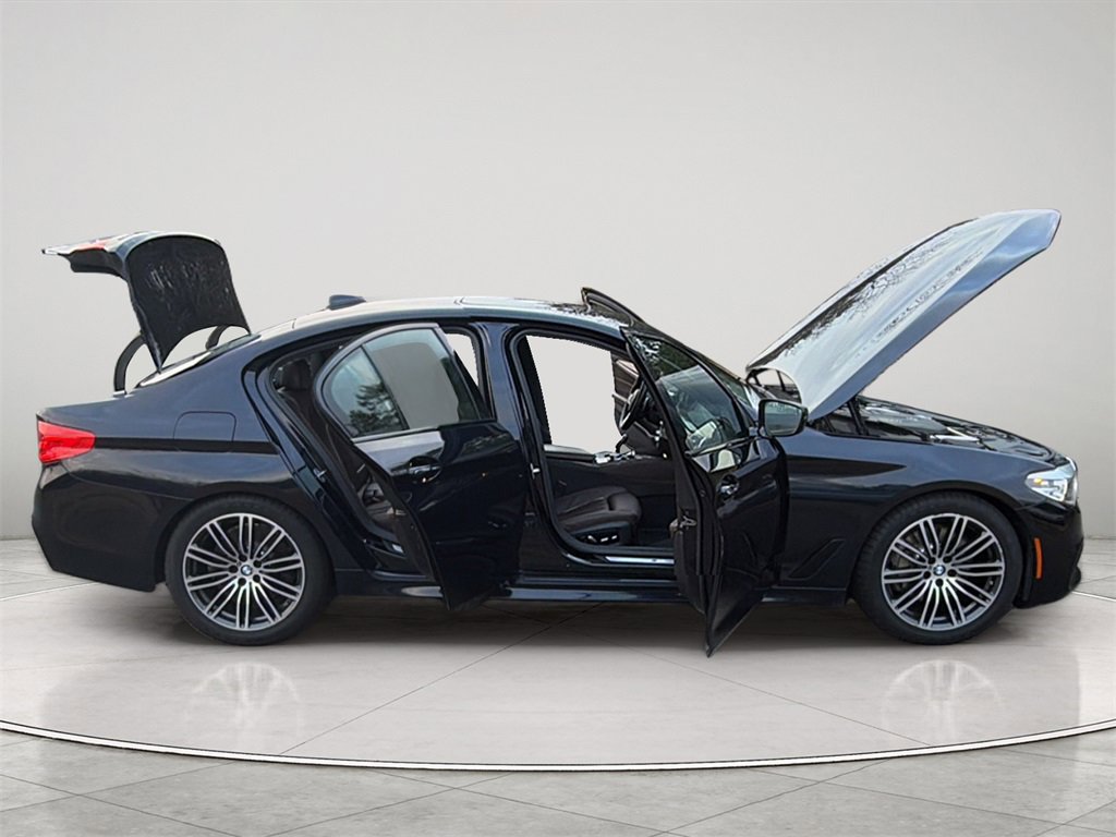 Used 2018 BMW 540i xDrive w/ M Sport Package image 36