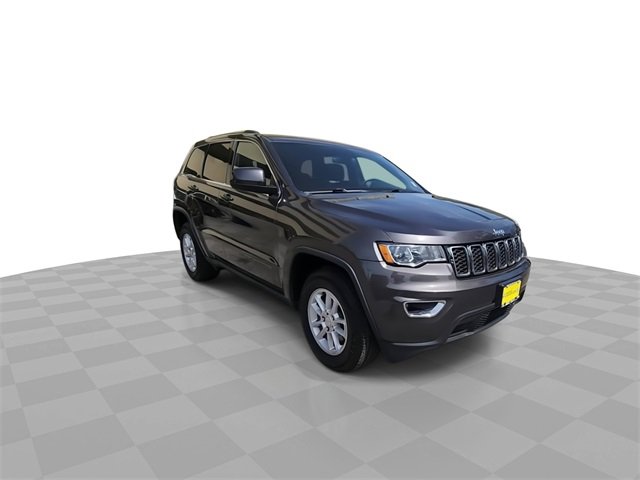 Used 2018 Jeep Grand Cherokee Laredo image 2