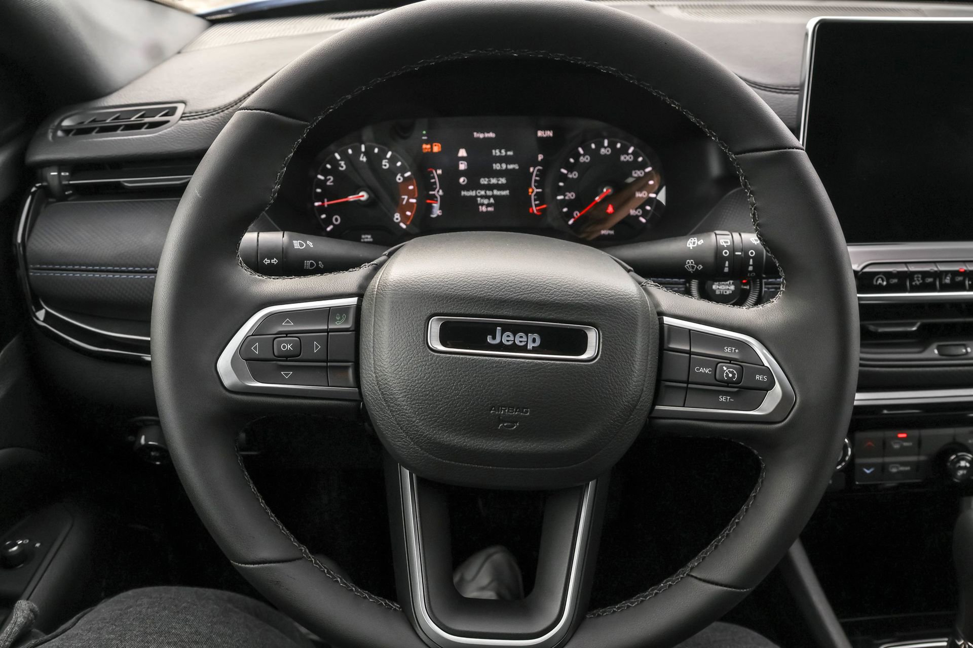 New 2026 Jeep Compass Latitude image 25