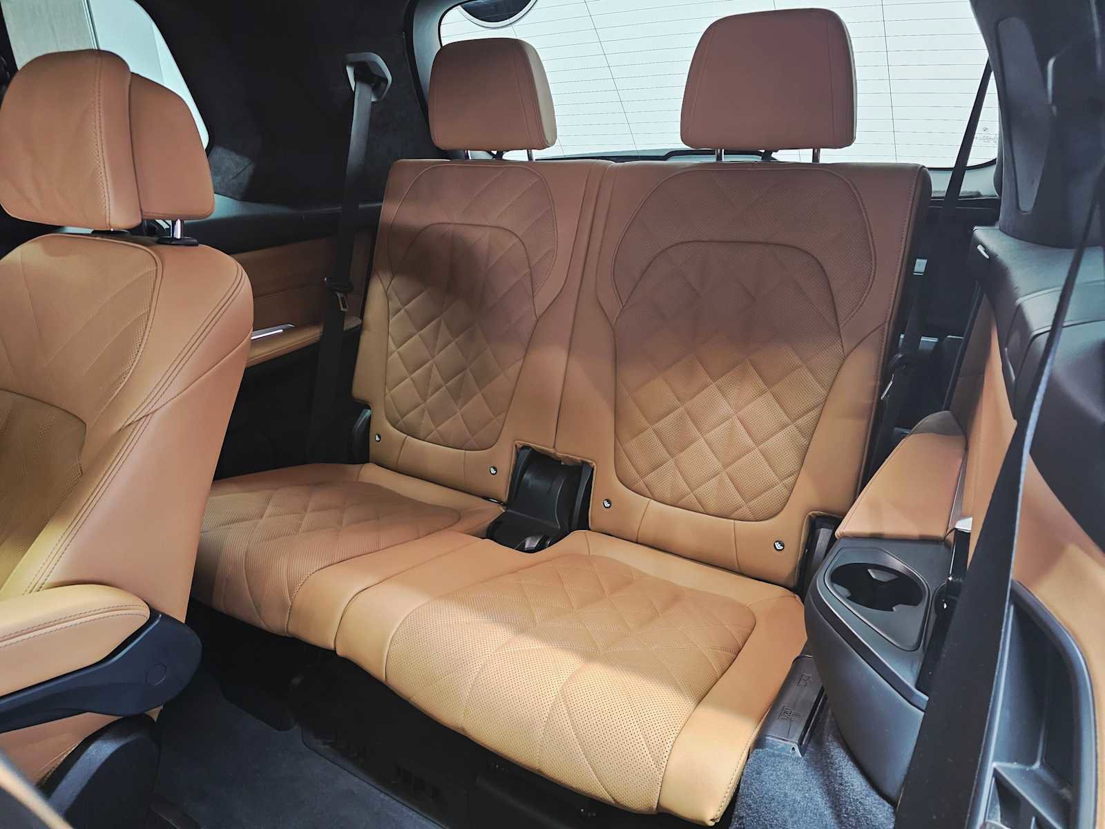 Used 2024 BMW X7 xDrive40i w/ M Sport Package image 27