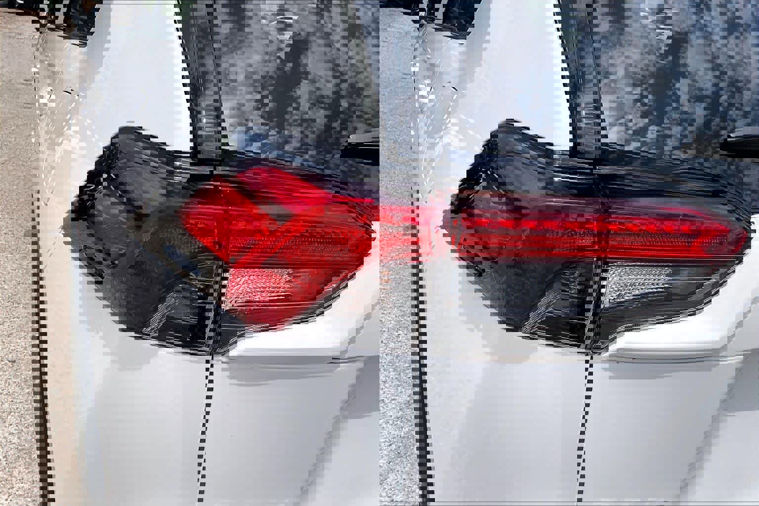 Used 2025 Toyota RAV4 LE AWD/4WD image 28