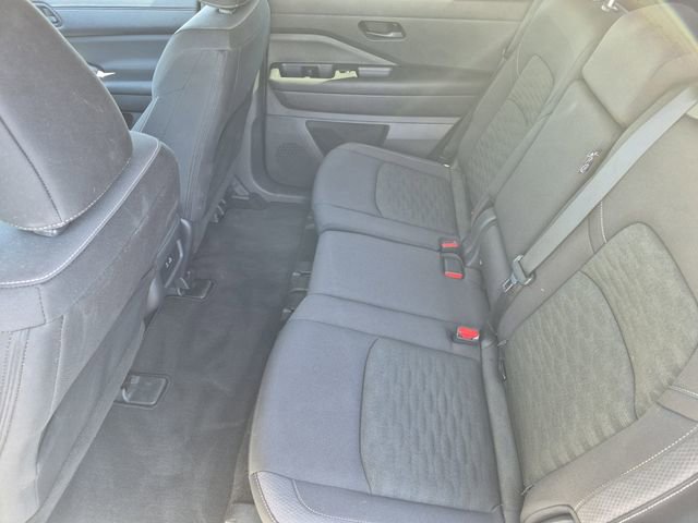 Used 2025 Nissan Pathfinder SV AWD/4WD image 23